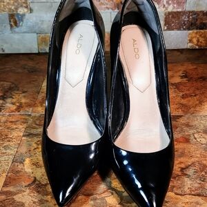 Aldo Stessy • Black Stelleto Heels • 4-" Heel • Slip-On • Closed Point Toe •